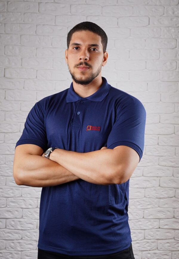 Camiseta Polo BNB na cor Azul Marinho com símbolo bordado na cor Vermelho - Imagem 3