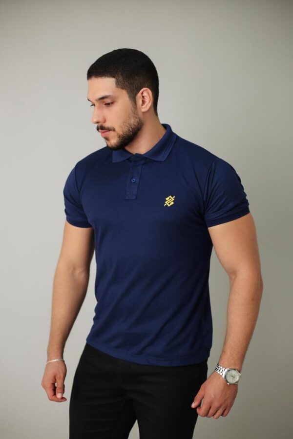 Camiseta Polo BB na cor Azul Marinho com símbolo bordado na cor Dourado - Imagem 2