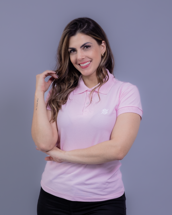 Camiseta Polo BB Rosa Bebê com símbolo bordado na cor Branco
