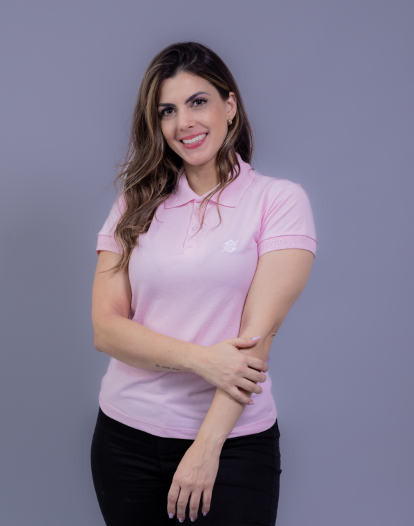 Camiseta Polo BB Rosa Bebê com símbolo bordado na cor Branco - Imagem 2