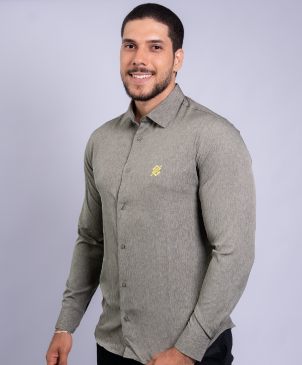 Camisa Social modelagem Slim na cor Green Benz