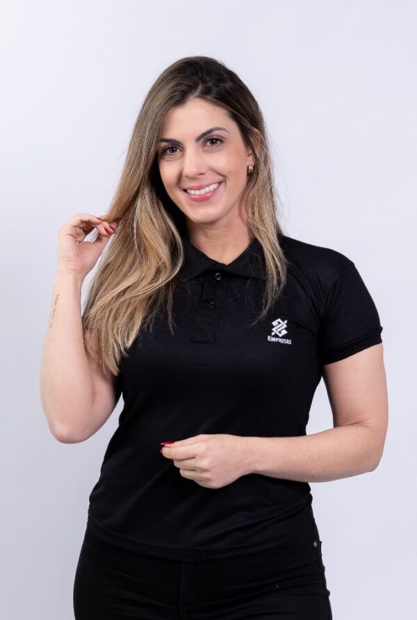 Camiseta Polo BB Empresas na cor Preta com símbolo bordado na cor Branco
